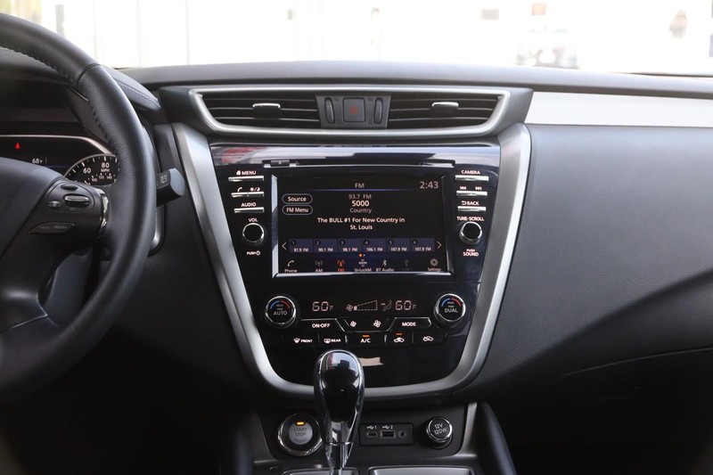 Nissan Murano Vehicle Image 23