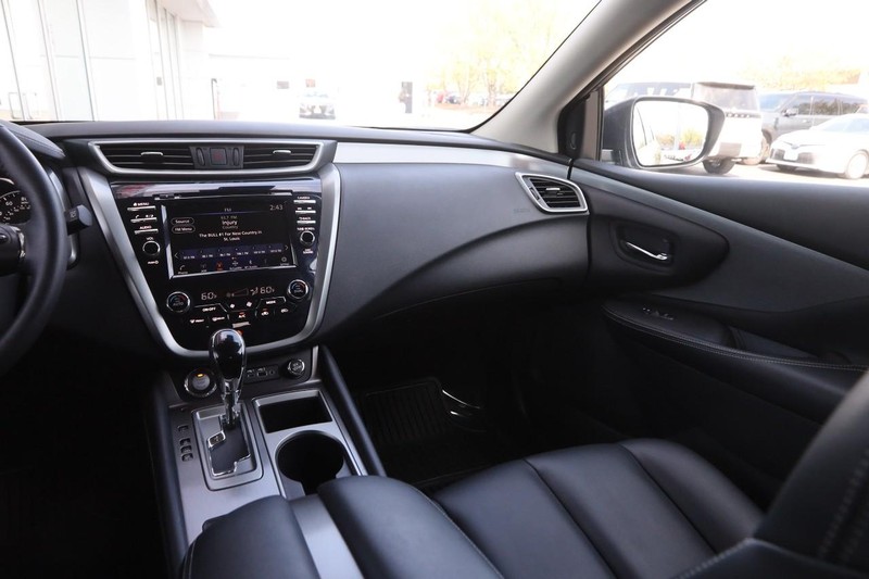 Nissan Murano Vehicle Image 24
