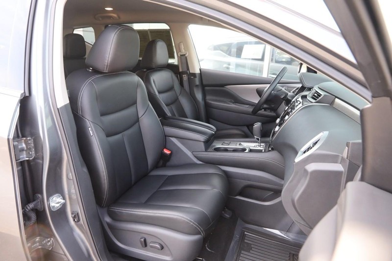 Nissan Murano Vehicle Image 25