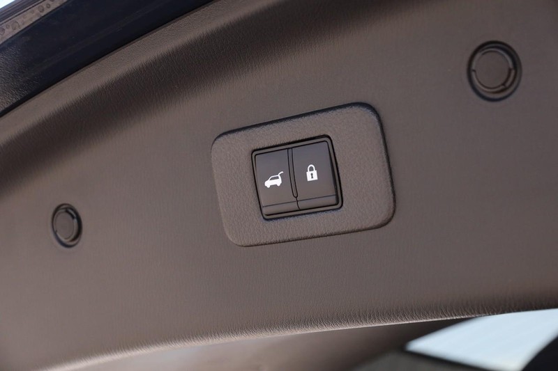 Nissan Armada Vehicle Image 08