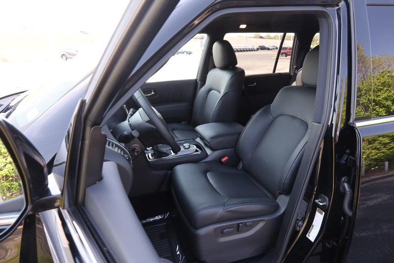 Nissan Armada Vehicle Image 10