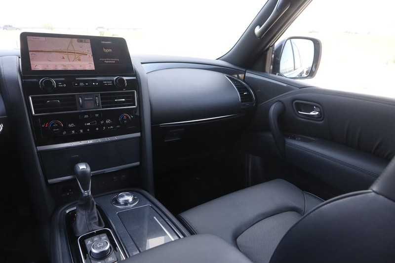Nissan Armada Vehicle Image 26