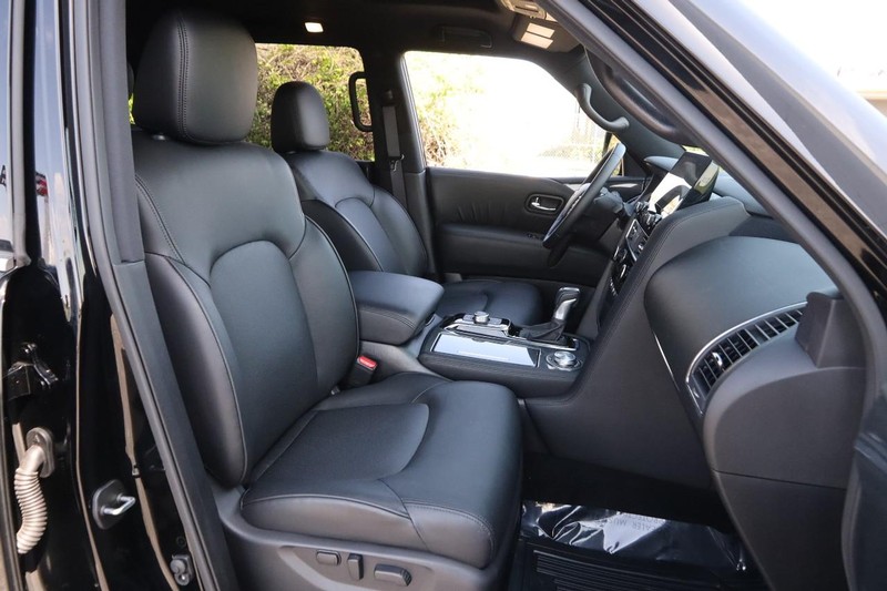 Nissan Armada Vehicle Image 27