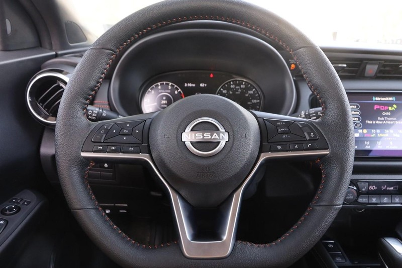 Nissan Kicks Vehicle Image 10