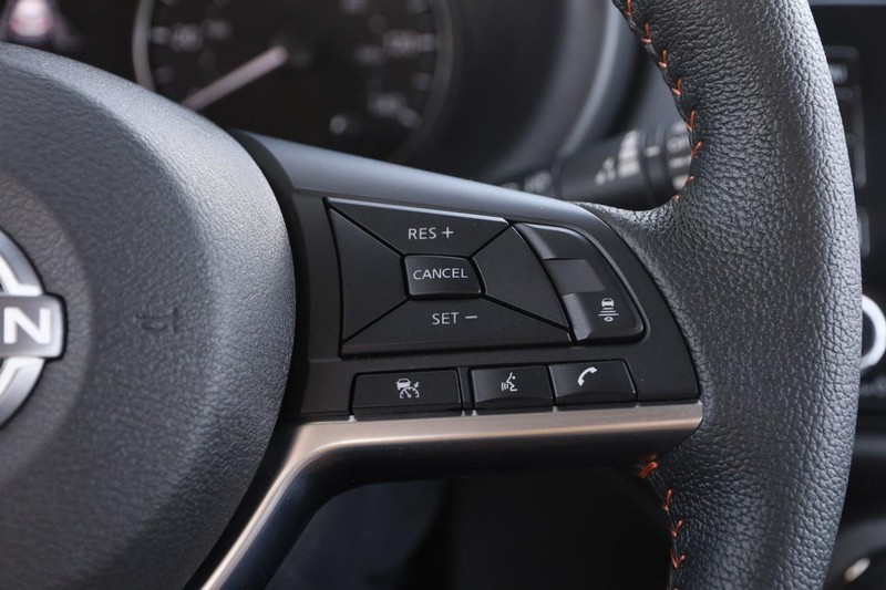 Nissan Kicks Vehicle Image 12