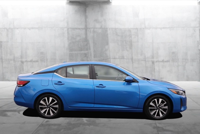 Nissan Sentra Vehicle Image 05