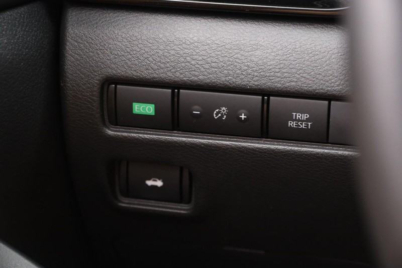 Nissan Sentra Vehicle Image 20