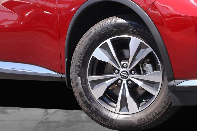 Nissan Murano Vehicle Image 03
