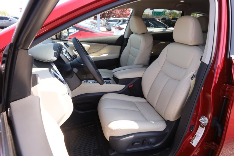 Nissan Murano Vehicle Image 08