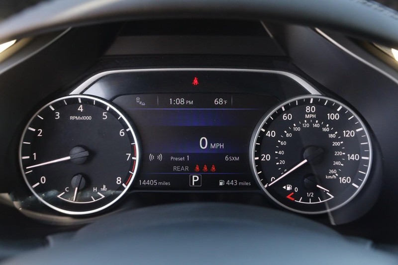 Nissan Murano Vehicle Image 13