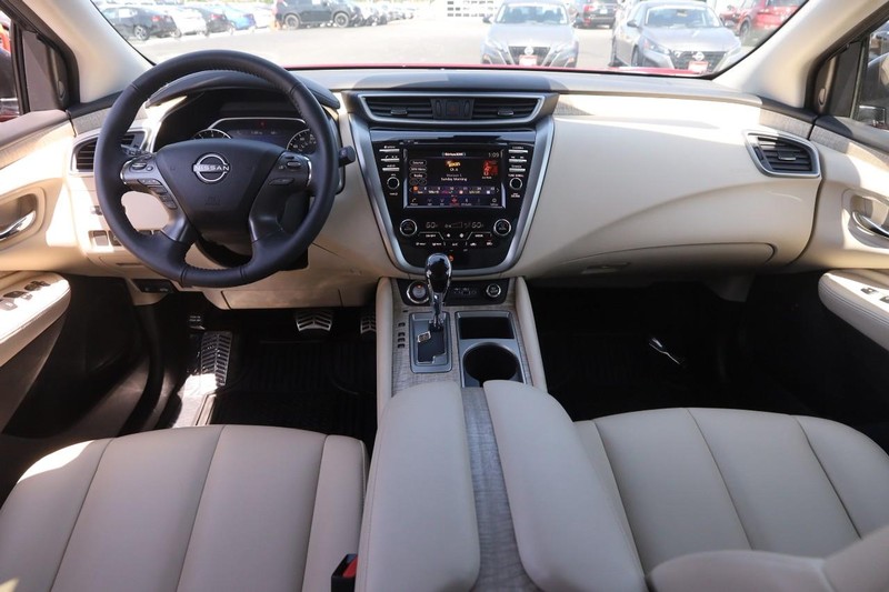 Nissan Murano Vehicle Image 19