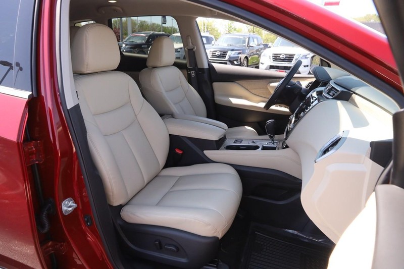 Nissan Murano Vehicle Image 24