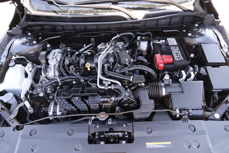 Nissan Altima Vehicle Image 26
