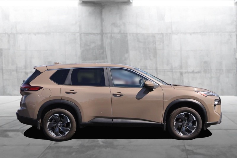 Nissan Rogue Vehicle Image 05