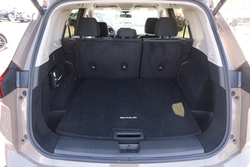 Nissan Rogue Vehicle Image 07