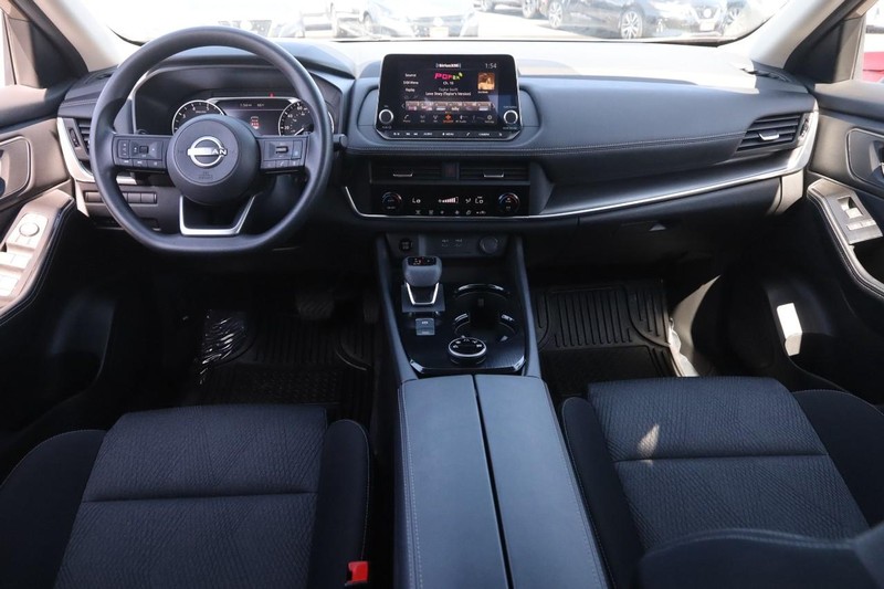 Nissan Rogue Vehicle Image 20