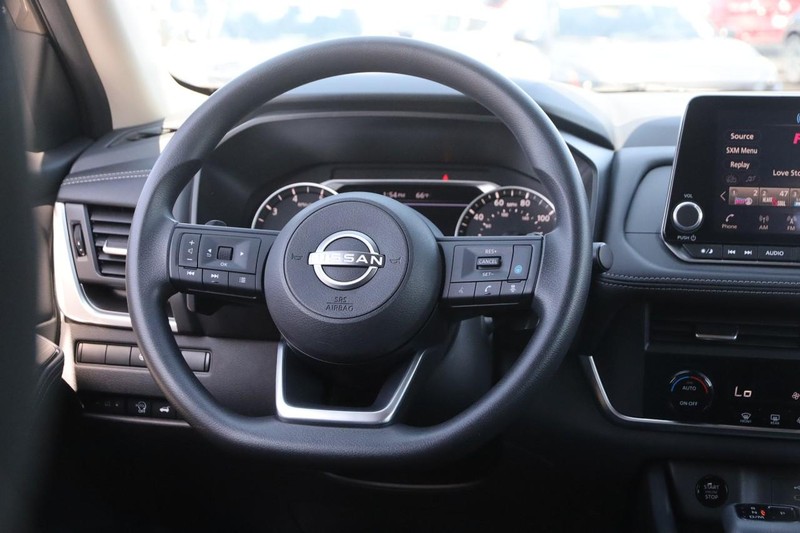 Nissan Rogue Vehicle Image 22