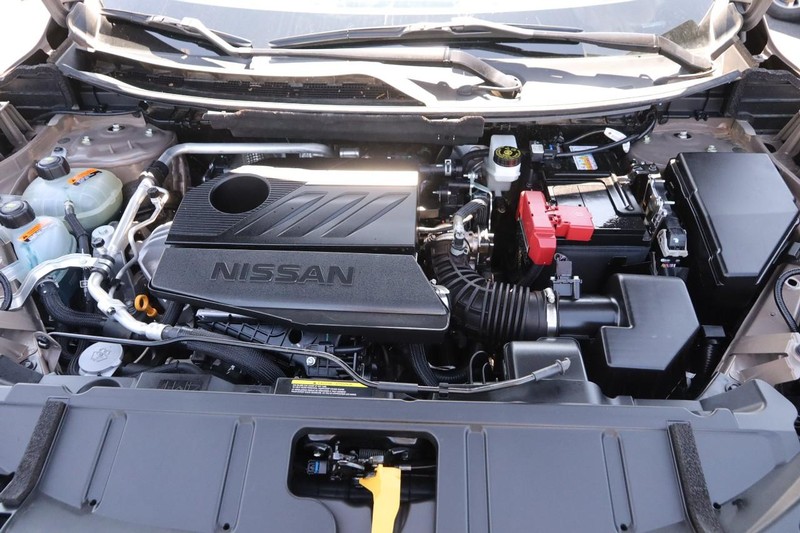 Nissan Rogue Vehicle Image 25
