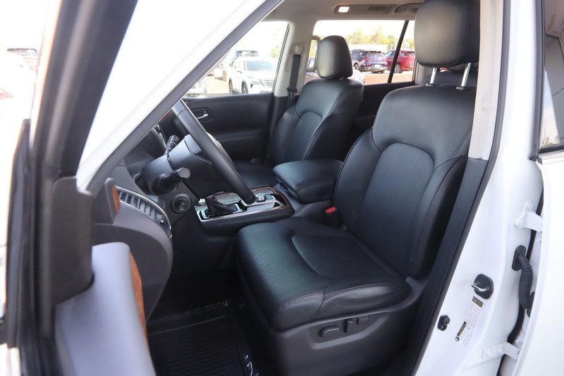Nissan Armada Vehicle Image 09