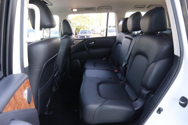 Nissan Armada Vehicle Image 10