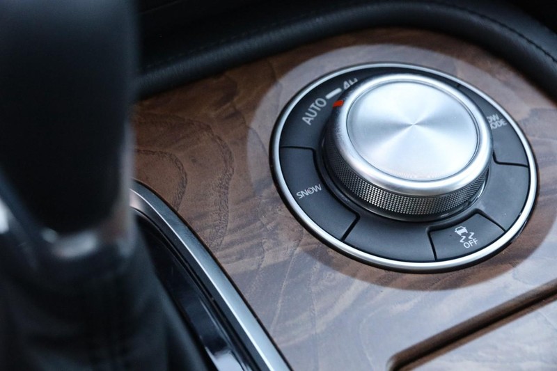 Nissan Armada Vehicle Image 20