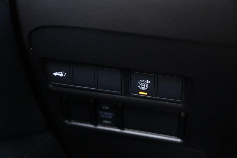 Nissan Armada Vehicle Image 22