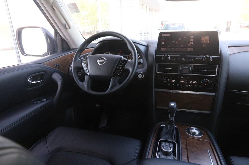 Nissan Armada Vehicle Image 24