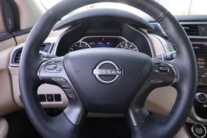 Nissan Murano Vehicle Image 10