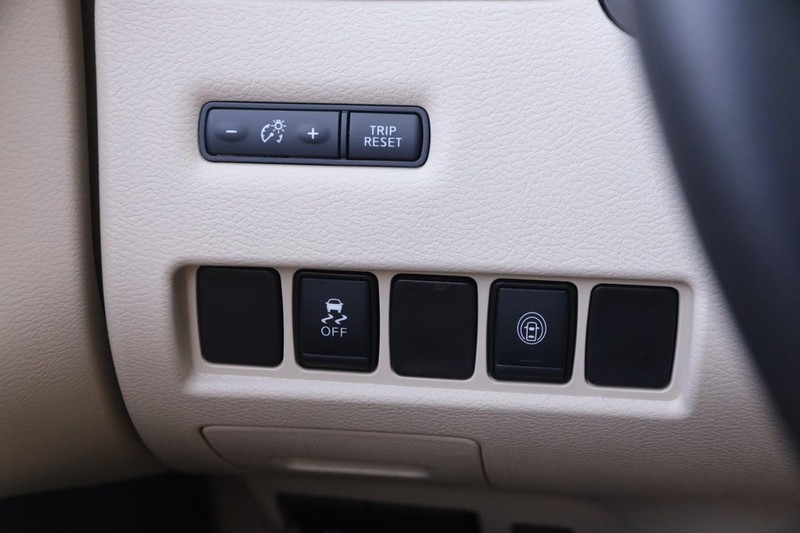 Nissan Murano Vehicle Image 19