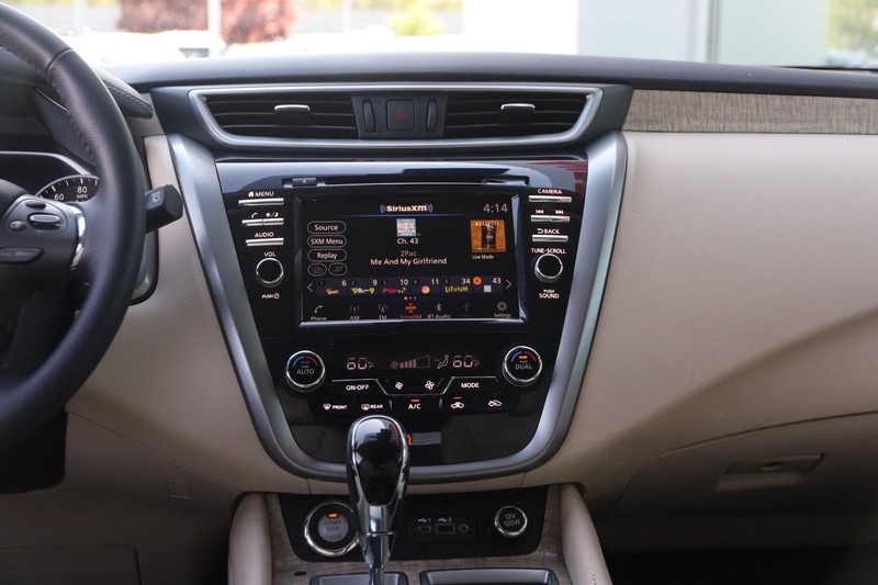 Nissan Murano Vehicle Image 23