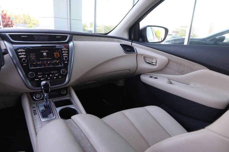 Nissan Murano Vehicle Image 24