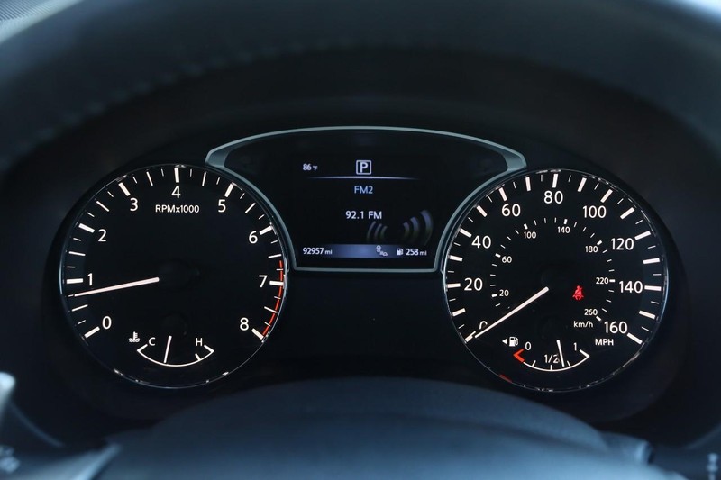 Nissan Altima Vehicle Image 14