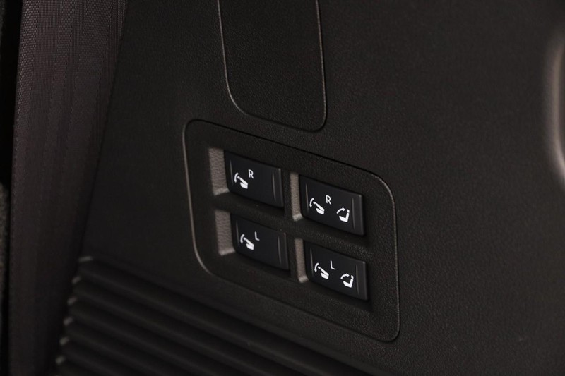 Nissan Armada Vehicle Image 08