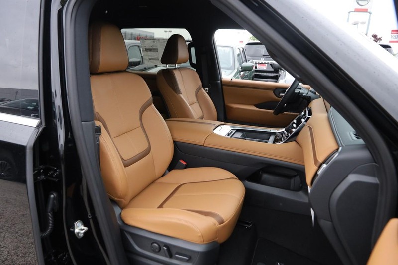 Nissan Armada Vehicle Image 27