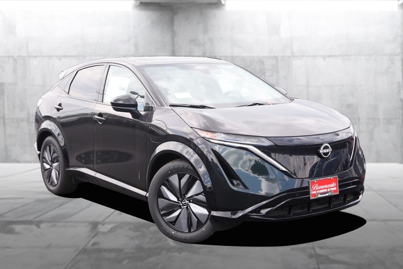 Nissan ARIYA Vehicle Full-screen Gallery Image 2