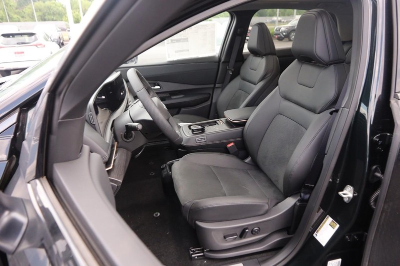 Nissan ARIYA Vehicle Image 10