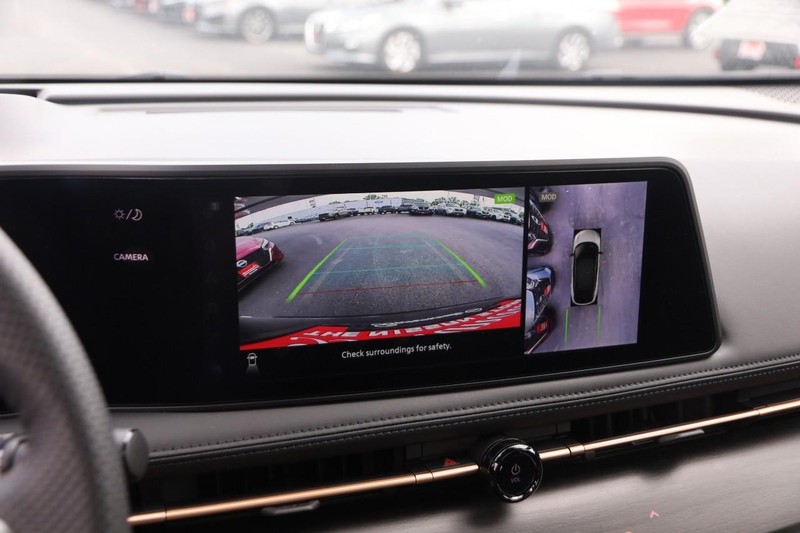 Nissan ARIYA Vehicle Image 18