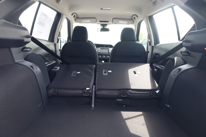 Nissan Kicks Play Vehicle Image 08