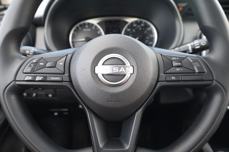 Nissan Kicks Play Vehicle Image 09