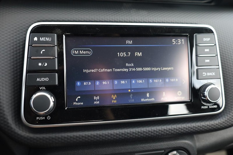 Nissan Kicks Play Vehicle Image 11