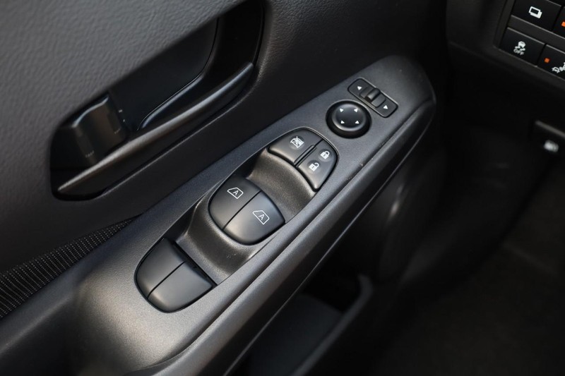 Nissan Kicks Play Vehicle Image 18