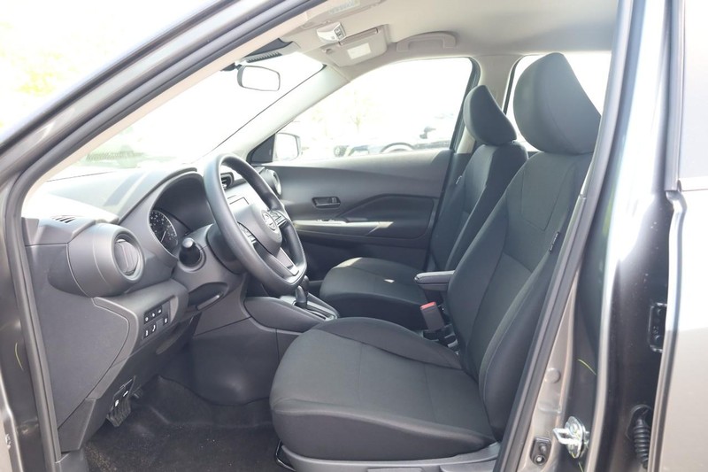 Nissan Kicks Play Vehicle Image 19