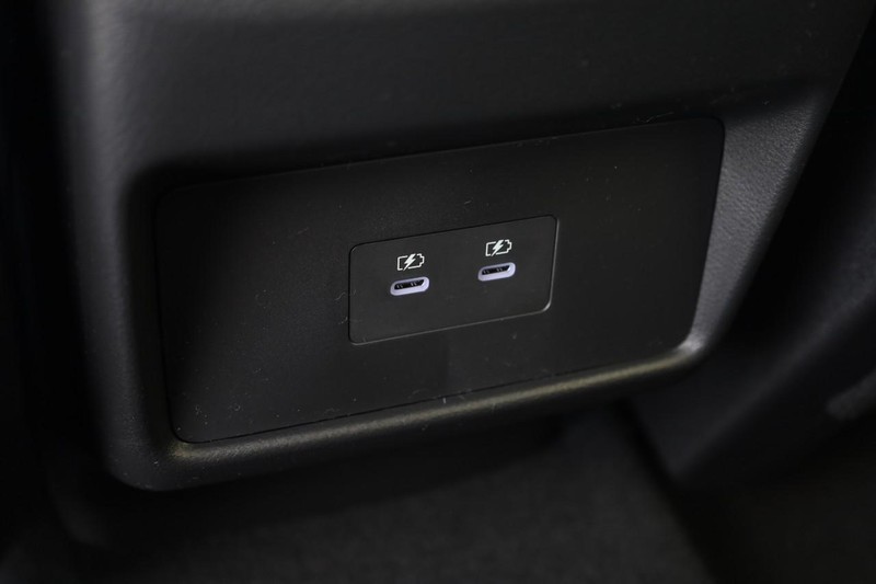Nissan Rogue Vehicle Image 23