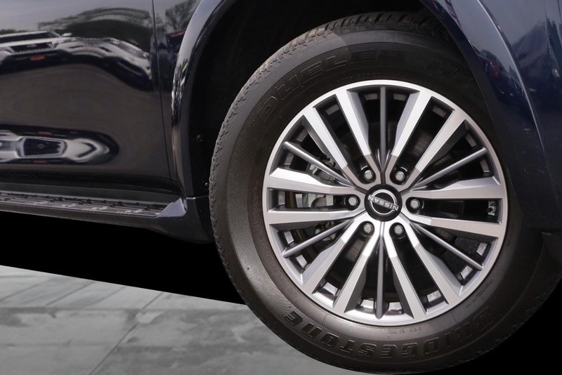 Nissan Armada Vehicle Image 03