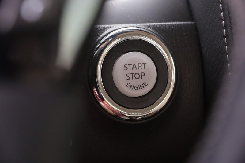 Nissan Armada Vehicle Image 16