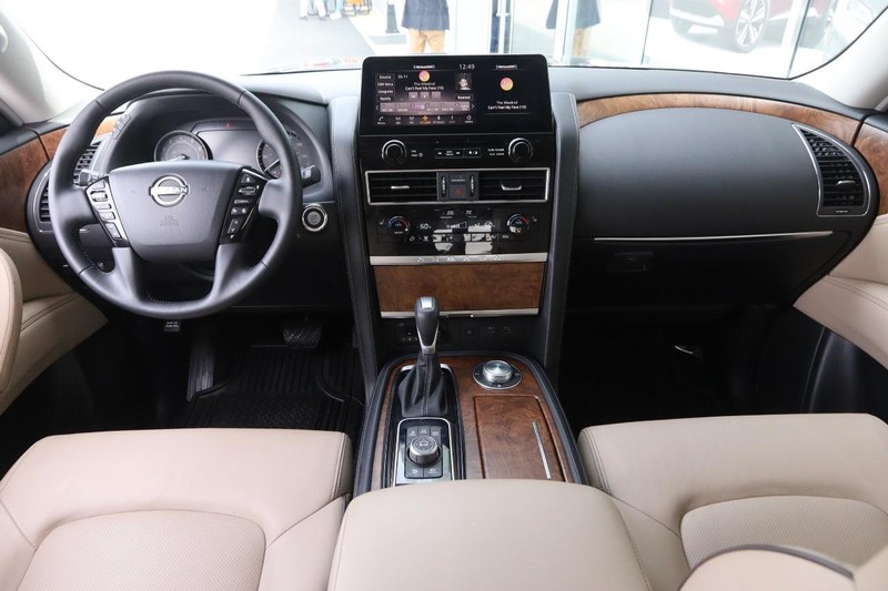 Nissan Armada Vehicle Image 23