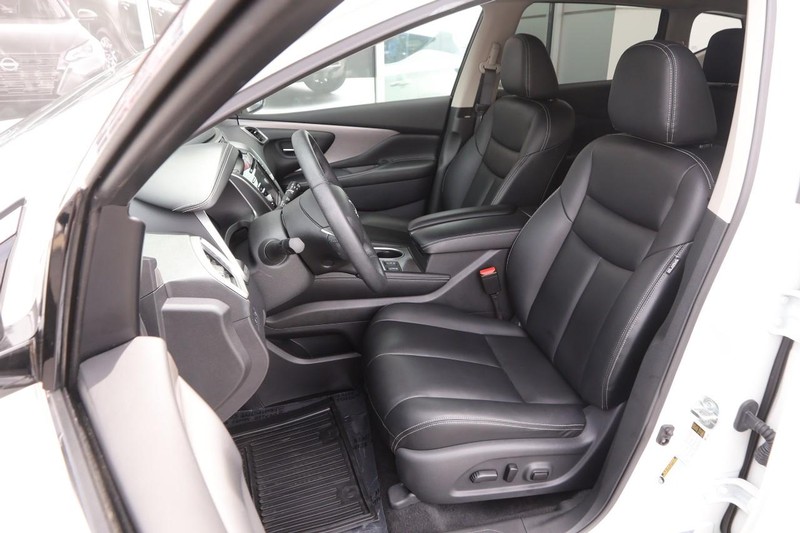 Nissan Murano Vehicle Image 08