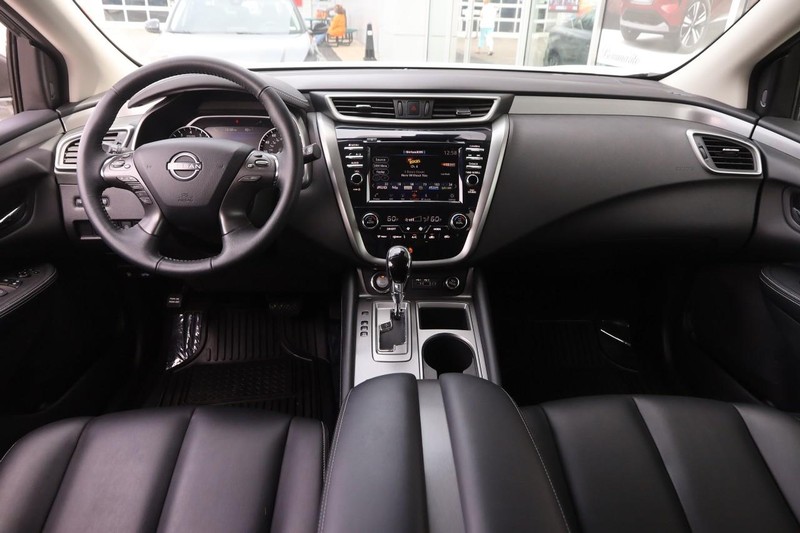 Nissan Murano Vehicle Image 21