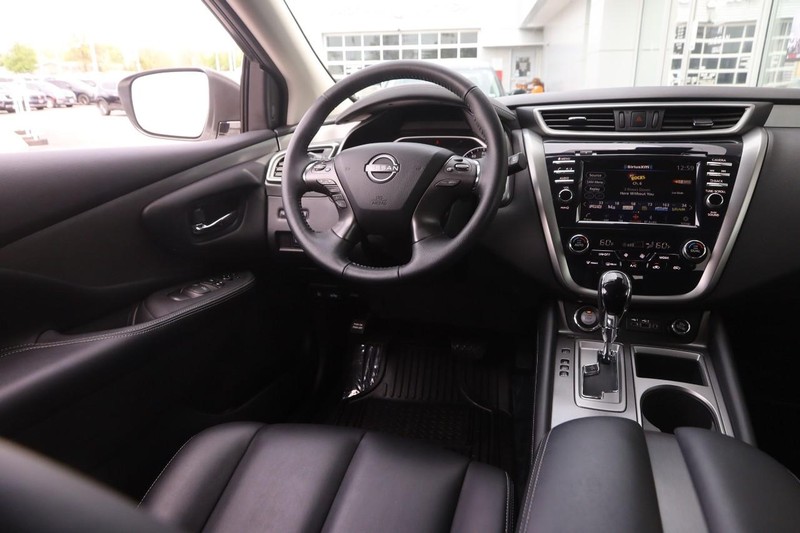 Nissan Murano Vehicle Image 22