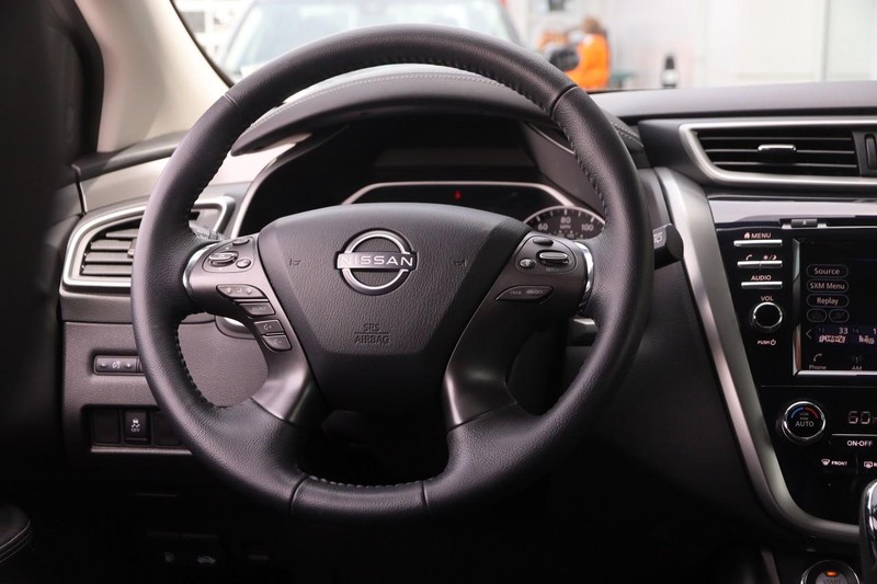 Nissan Murano Vehicle Image 23